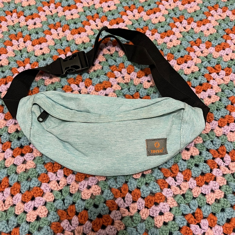 Tinyat Light Blue Belt Bag